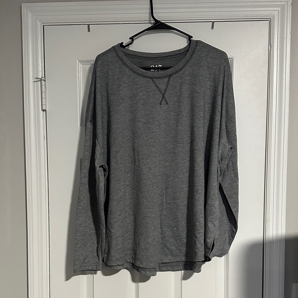 Women’s Gray Long Sleeve Shirt